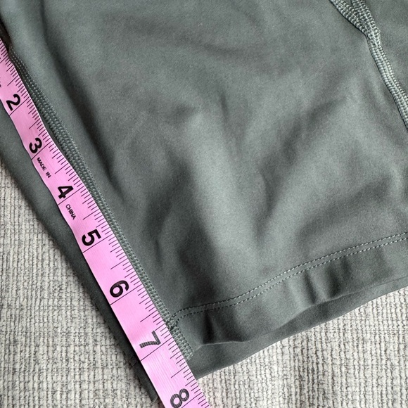 Girlfriend Collective Bike Shorts - Picture 5 of 5